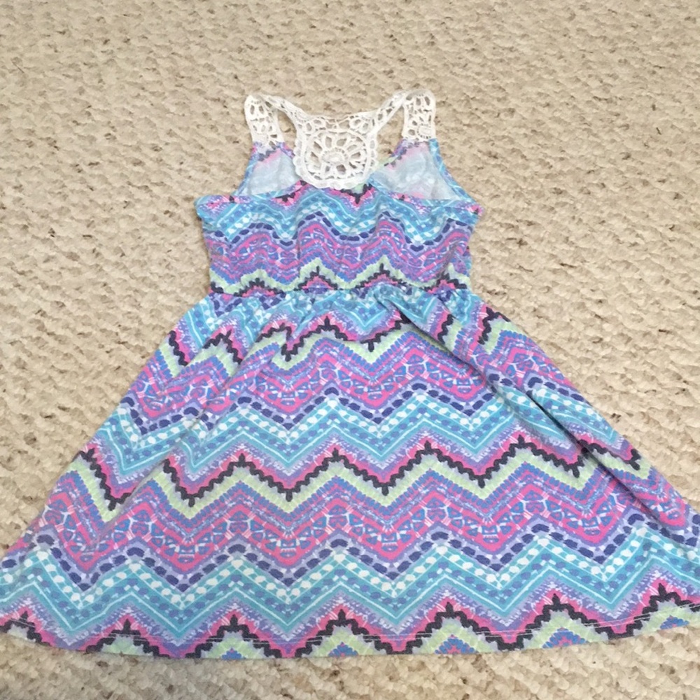 Girls 5/6 spring dress - Picture 2 of 3